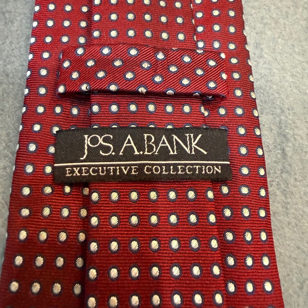 Jos. A. Bank Executive Collection Red Silk Polka Dot Necktie Geometric Men's Tie